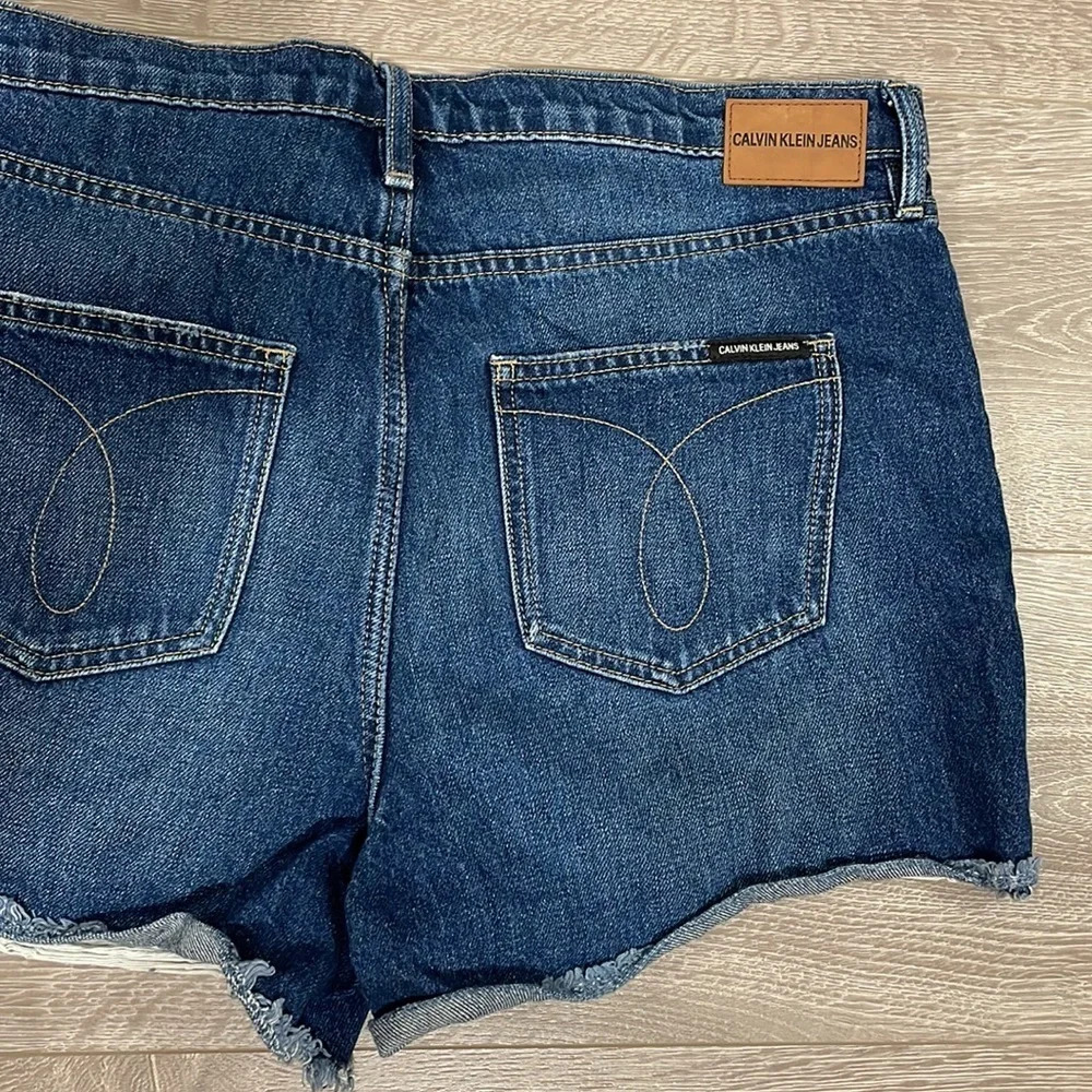 Calvin Klein High Rise Distressed Denim Jean Shorts 32 - Picture 15 of 15